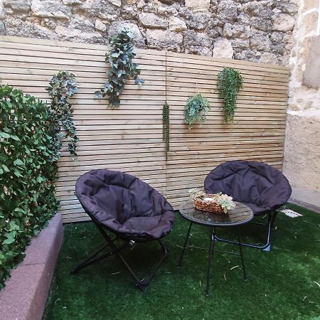 Chez Leon - Clim' & Patio - Appart Loupian Centre Buitenkant foto